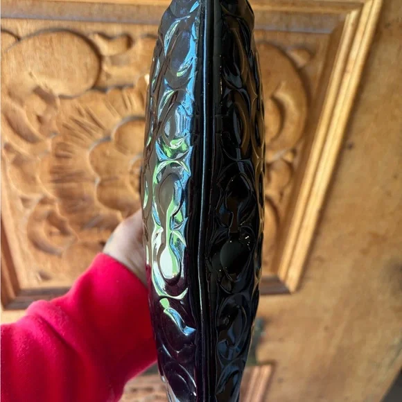 Gorgeous Y2k Liquid Glossy Black Coach pouch Baguette - Picture 7 of 8